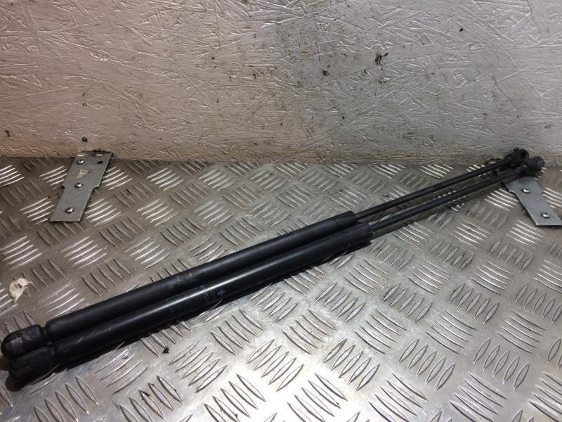 Verin de capot BMW SERIE 3 E46 PHASE 1 Essence - 1