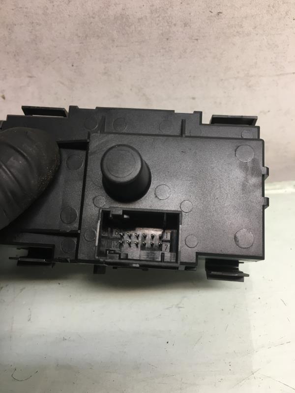 Commande de phare BMW SERIE 1 E87 PHASE 1 Diesel - 1