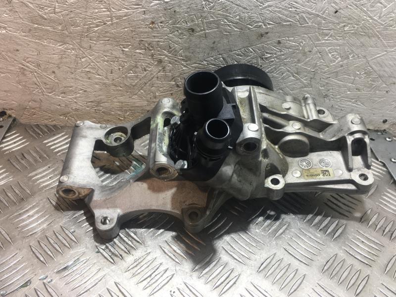 Pompe à eau BMW X1 F48 PHASE 1  - 1