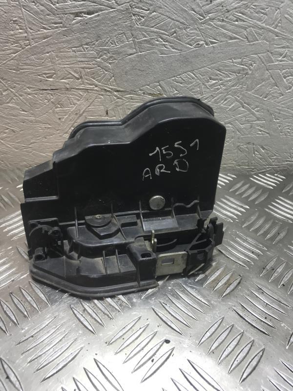 Serrure arriere droit BMW X3 E83 PHASE 1 Essence - 1