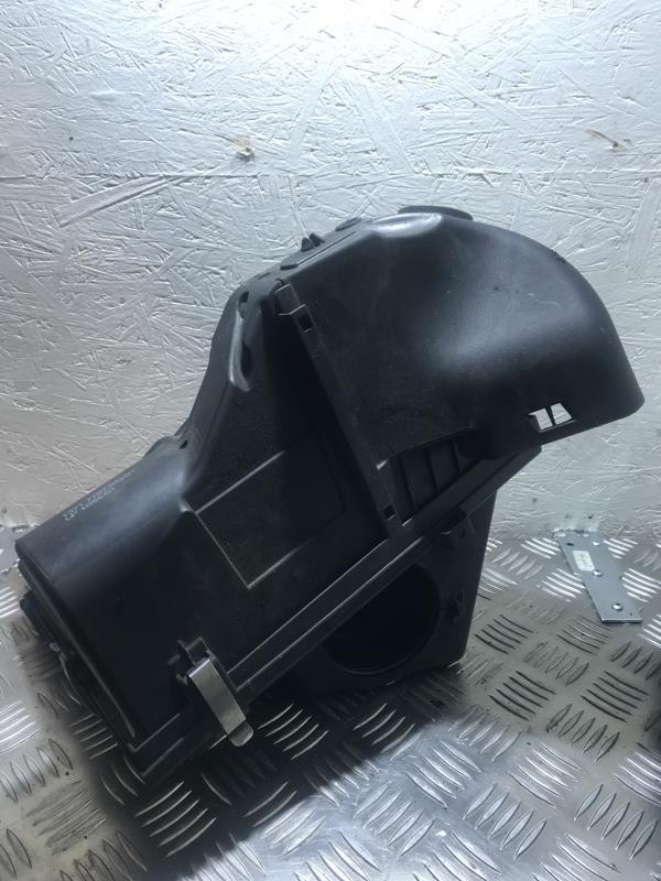 Boite a air BMW SERIE 1 E81 Diesel - 1
