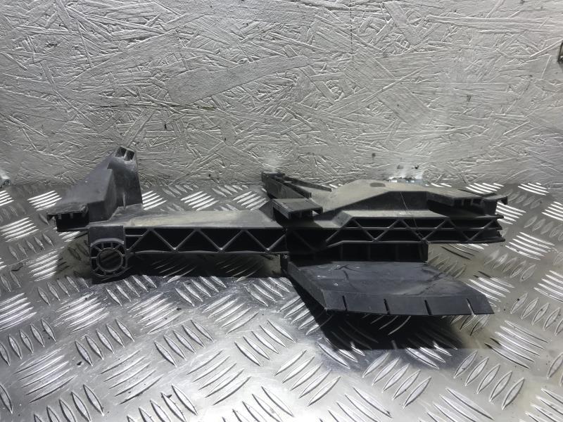 Support de phare droit (tôle) BMW X3 E83 PHASE 1 Essence - 1