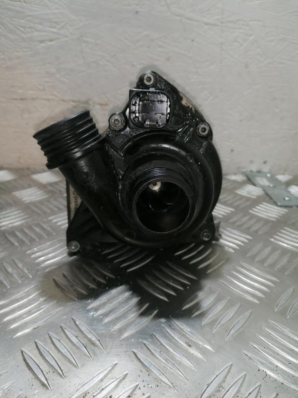 Boitier eau BMW SERIE 1 E87  - 1