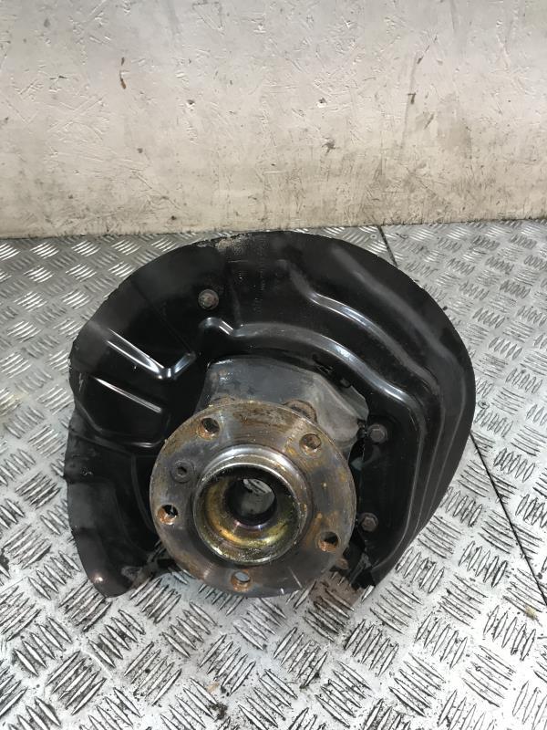 Fusee avant gauche BMW X4 F26 Diesel - 1