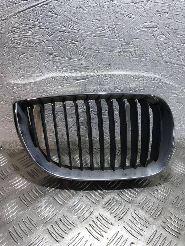 Grille de calandre droite BMW SERIE 1 E87 PHASE 1 Essence - 1