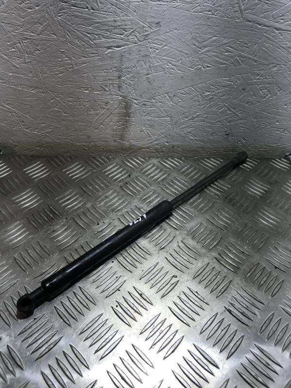 Verin de capot BMW SERIE 1 E87 PHASE 1 Essence - 1