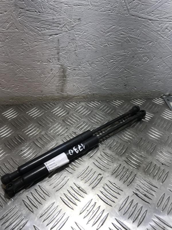 Verin de capot BMW SERIE 3 E46 PHASE 1 Diesel - 1