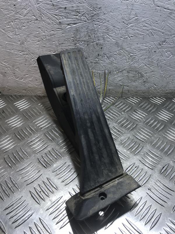 Pedale d'accelerateur BMW SERIE 5 E61 TOURING PHASE 1 BREAK Diesel - 1