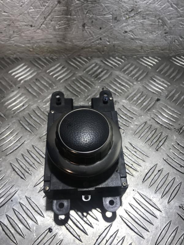 Commande GPS BMW SERIE 5 E61 TOURING PHASE 1 BREAK Diesel - 1