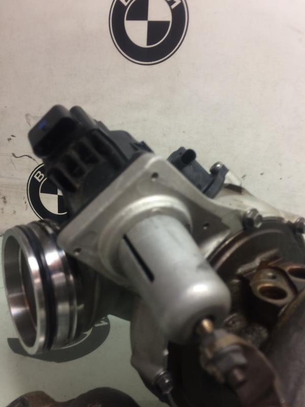 Turbo BMW SERIE 1 F40  - 1