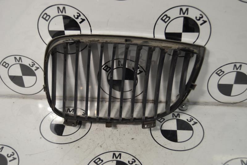 Grille de calandre droite BMW SERIE 1 E81 Diesel - 1