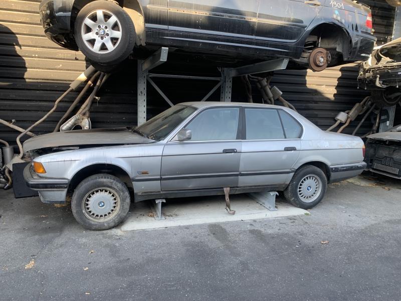 Parafango anteriore destro BMW SERIE 7 E32  - 1