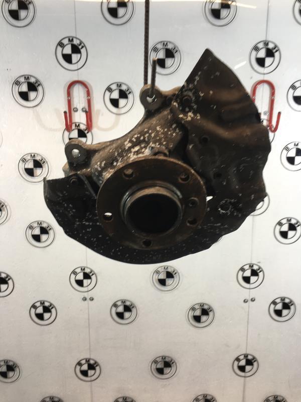 Fusee avant gauche BMW SERIE 7 E65 PHASE 1  - 1