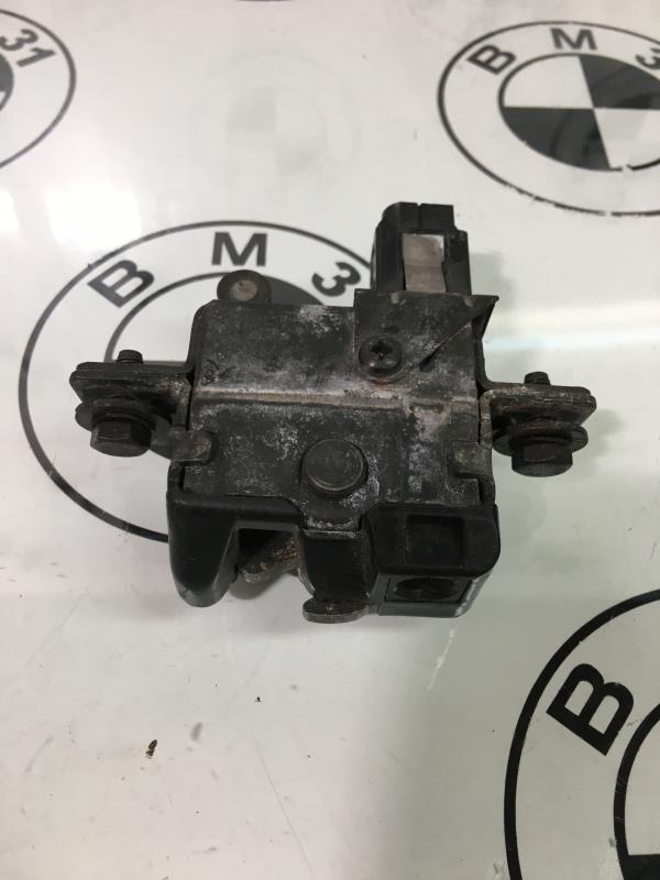 Serrure de coffre BMW SERIE 7 E32  - 1