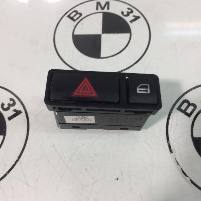 Bouton de warning BMW SERIE 3 E46 COMPACT PHASE 1 Essence - 1