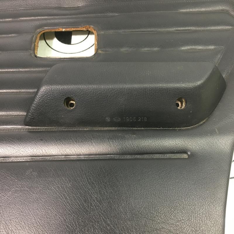 Panel de puerta trasera derecha BMW SERIE 3 E30  - 1