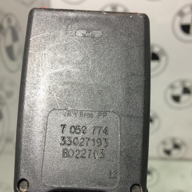 Attache ceinture arriere centrale BMW SERIE 5 E60 PHASE 1  - 1