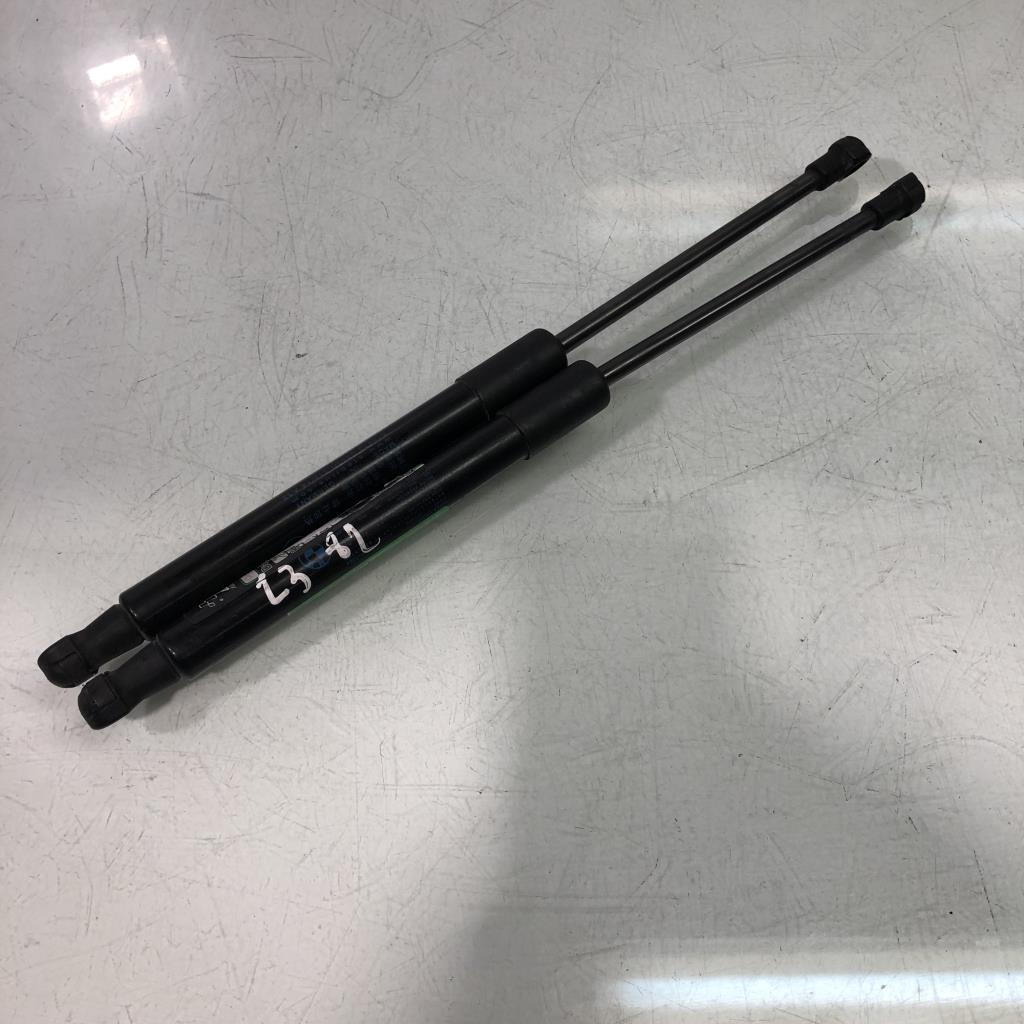 Verin de capot BMW X1 E84 PHASE 2 Diesel - 1