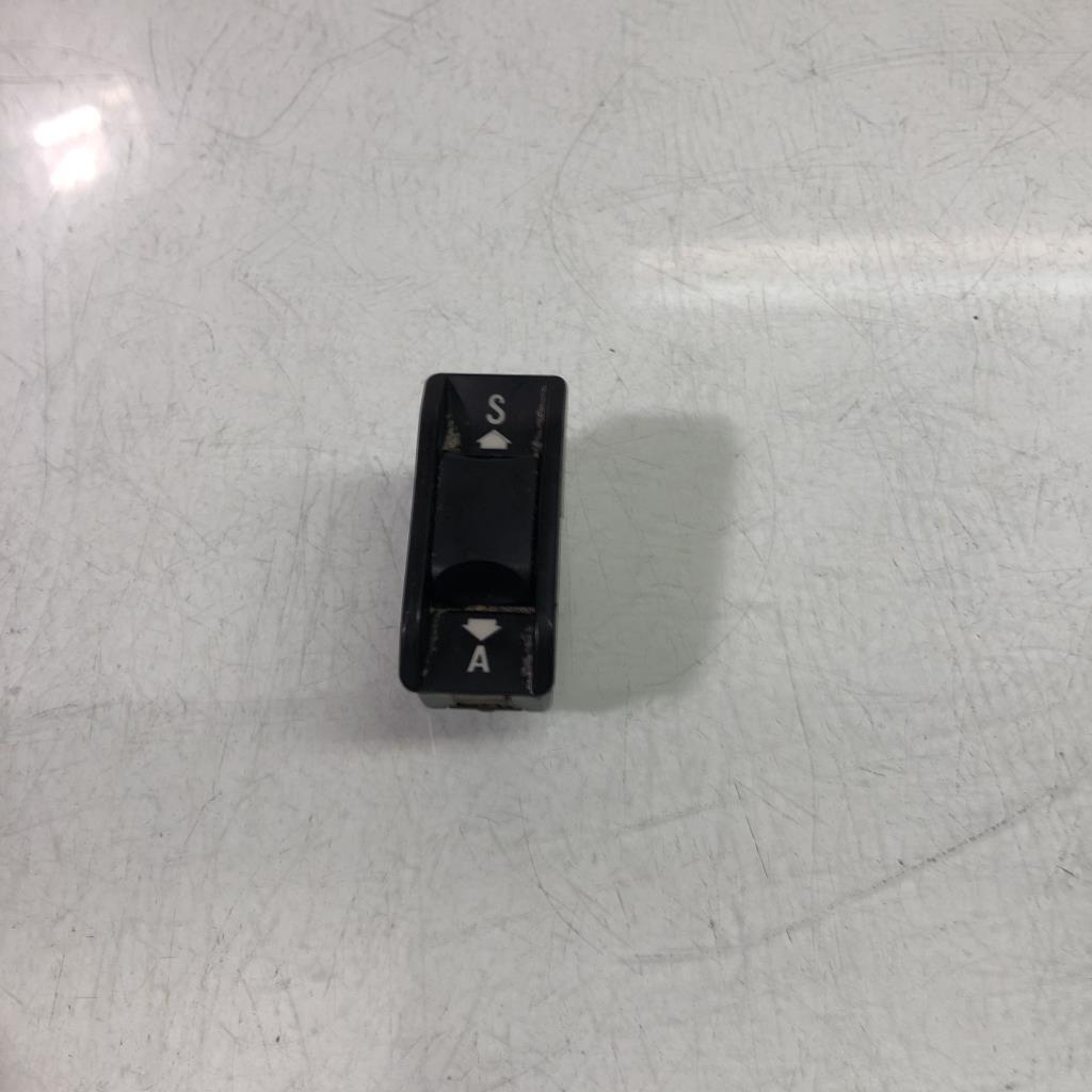 Bouton/Interrupteur BMW SERIE 7 E38 Essence - 1