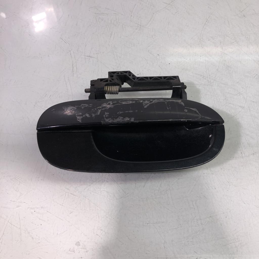 Poignee porte avant droit BMW Z4 E85 ROADSTER PHASE 2 CABRIOLET Essence - 1