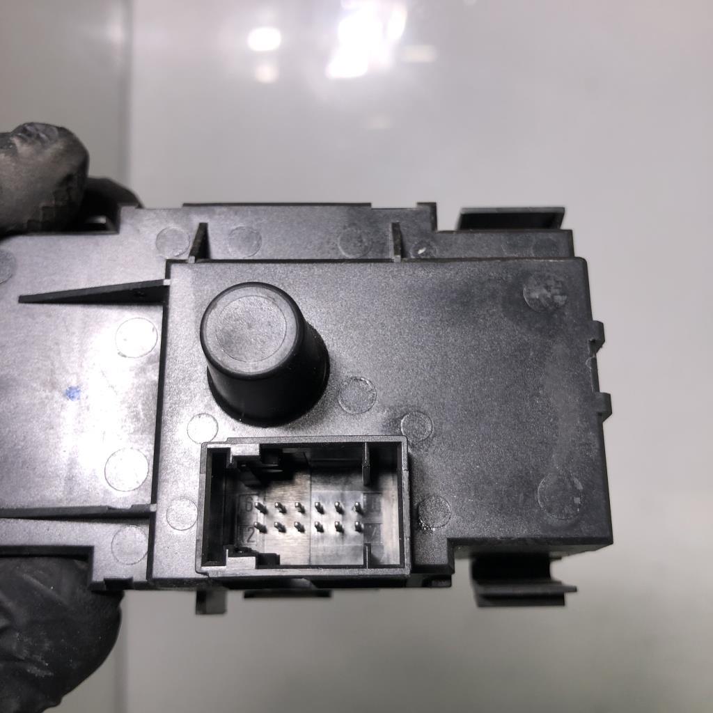 Commande de phare BMW SERIE 1 E88 CABRIO Essence - 1