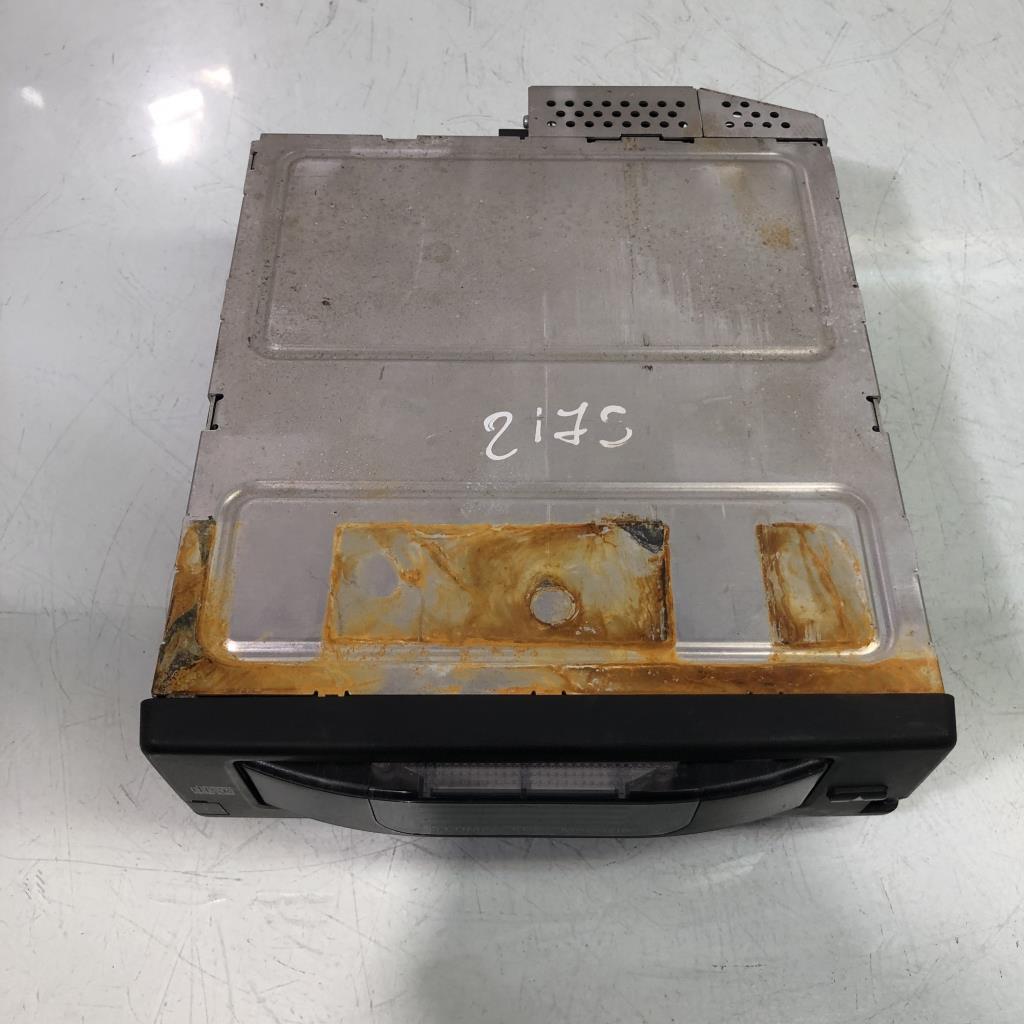 Chargeur CD BMW SERIE 5 E60 PHASE 2 Diesel - 1