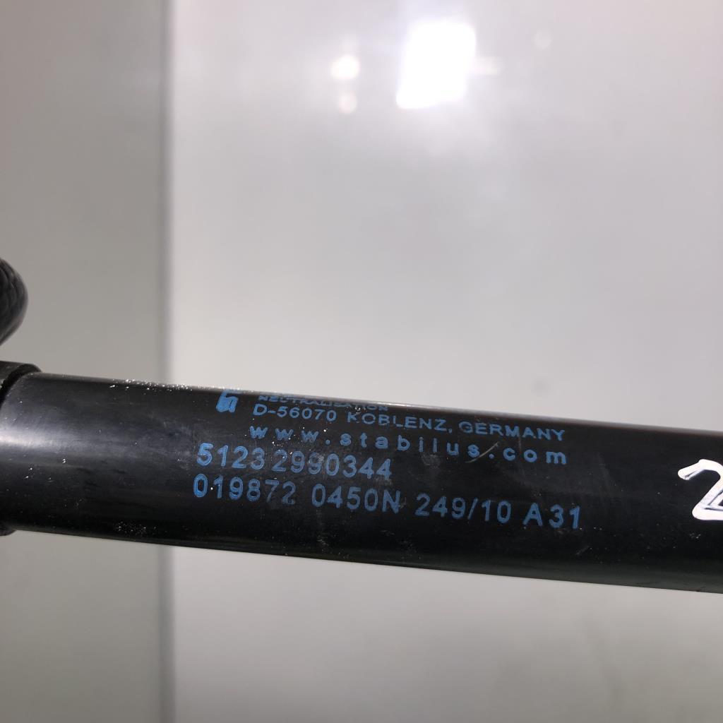 Verin de capot BMW X1 E84 PHASE 1 Diesel - 1