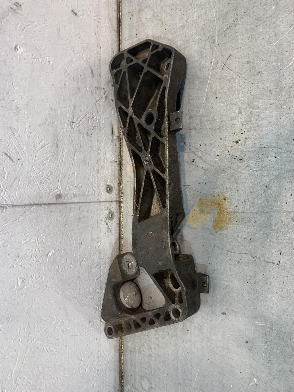 Support de boite BMW SERIE 5 E60 PHASE 1 Diesel - 1