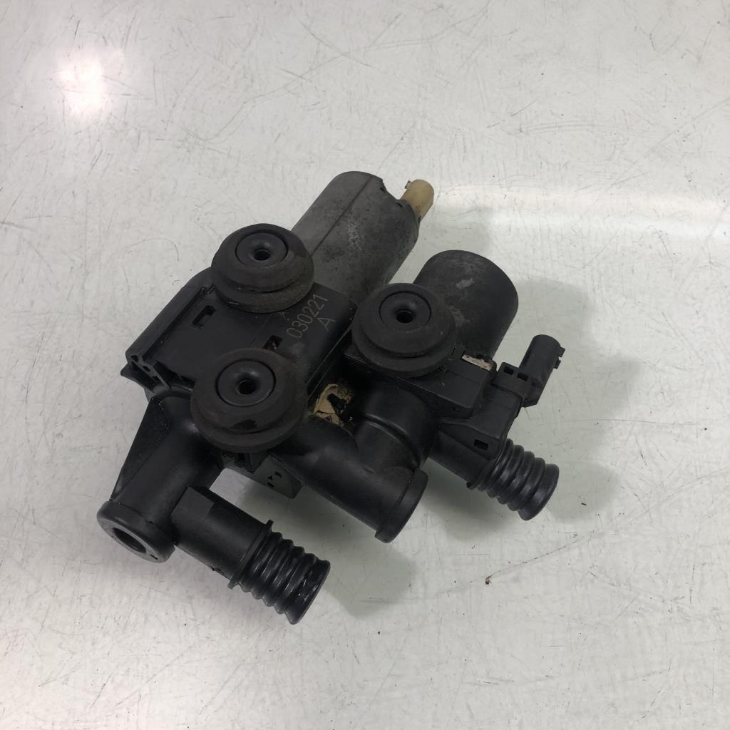 Robinet de chauffage BMW SERIE 3 E46 COMPACT PHASE 1 Diesel - 1