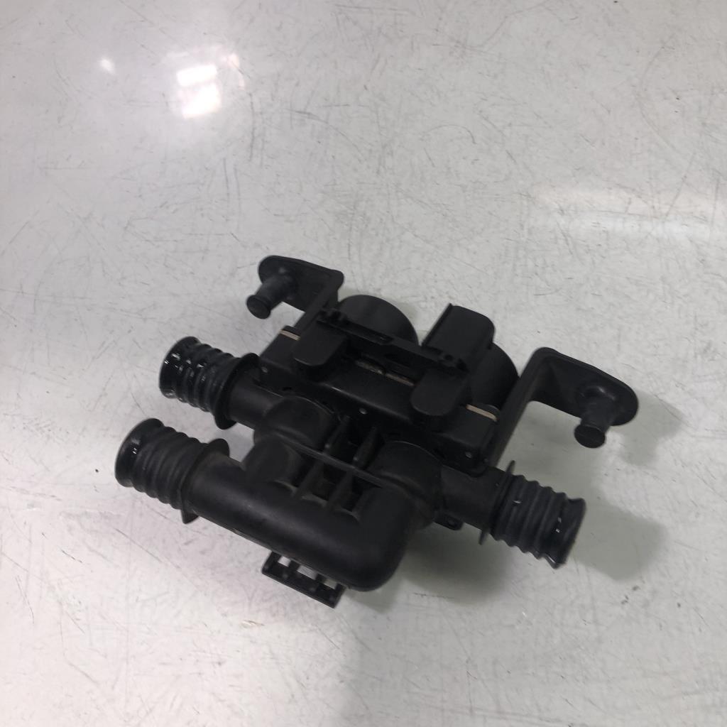 Robinet de chauffage BMW SERIE 5 E60 PHASE 2 Diesel - 1