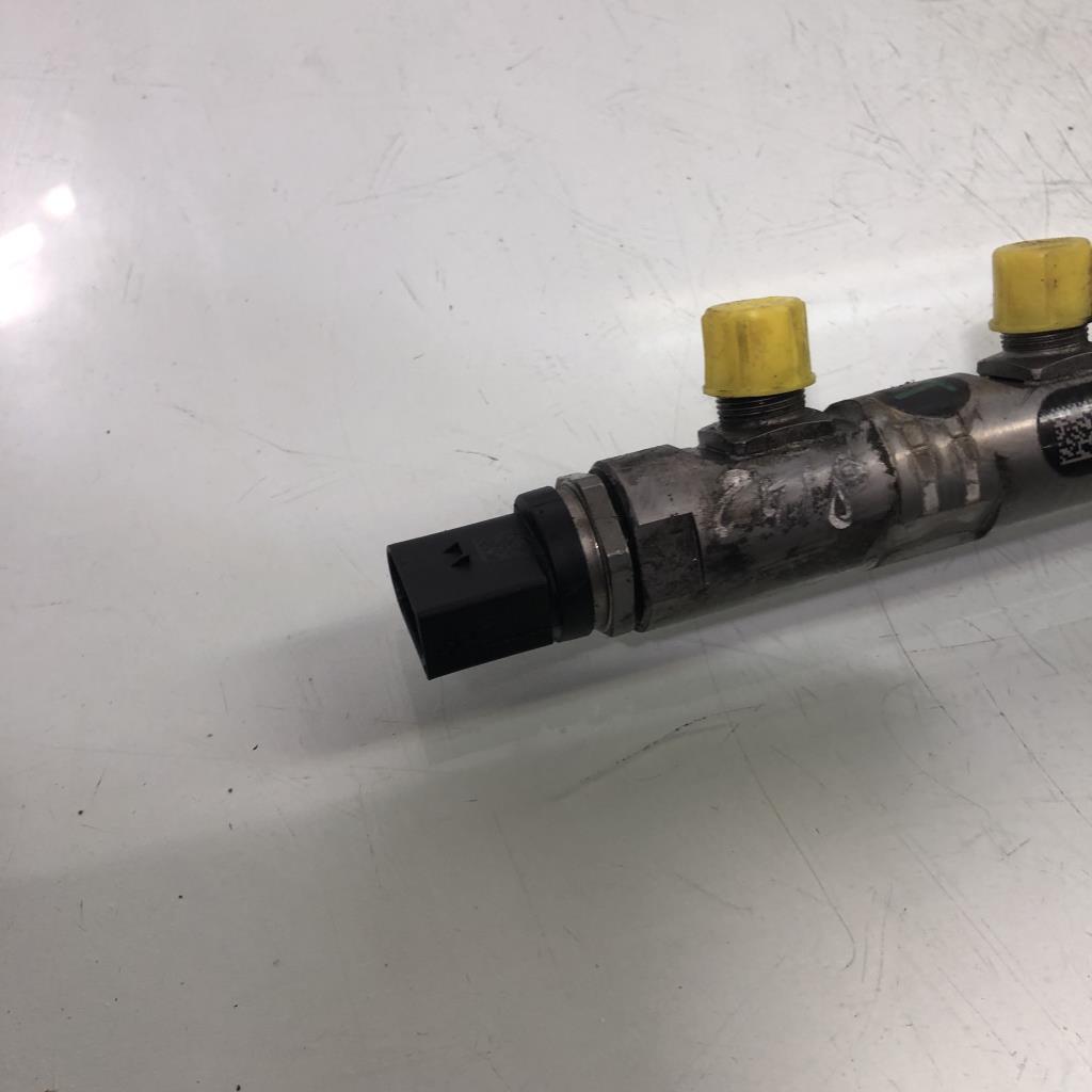 Rampe injection BMW SERIE 1 E87 PHASE 2 Diesel - 1