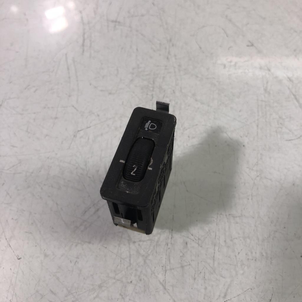 Bouton/Interrupteur BMW SERIE 3 E36 COMPACT Diesel - 1