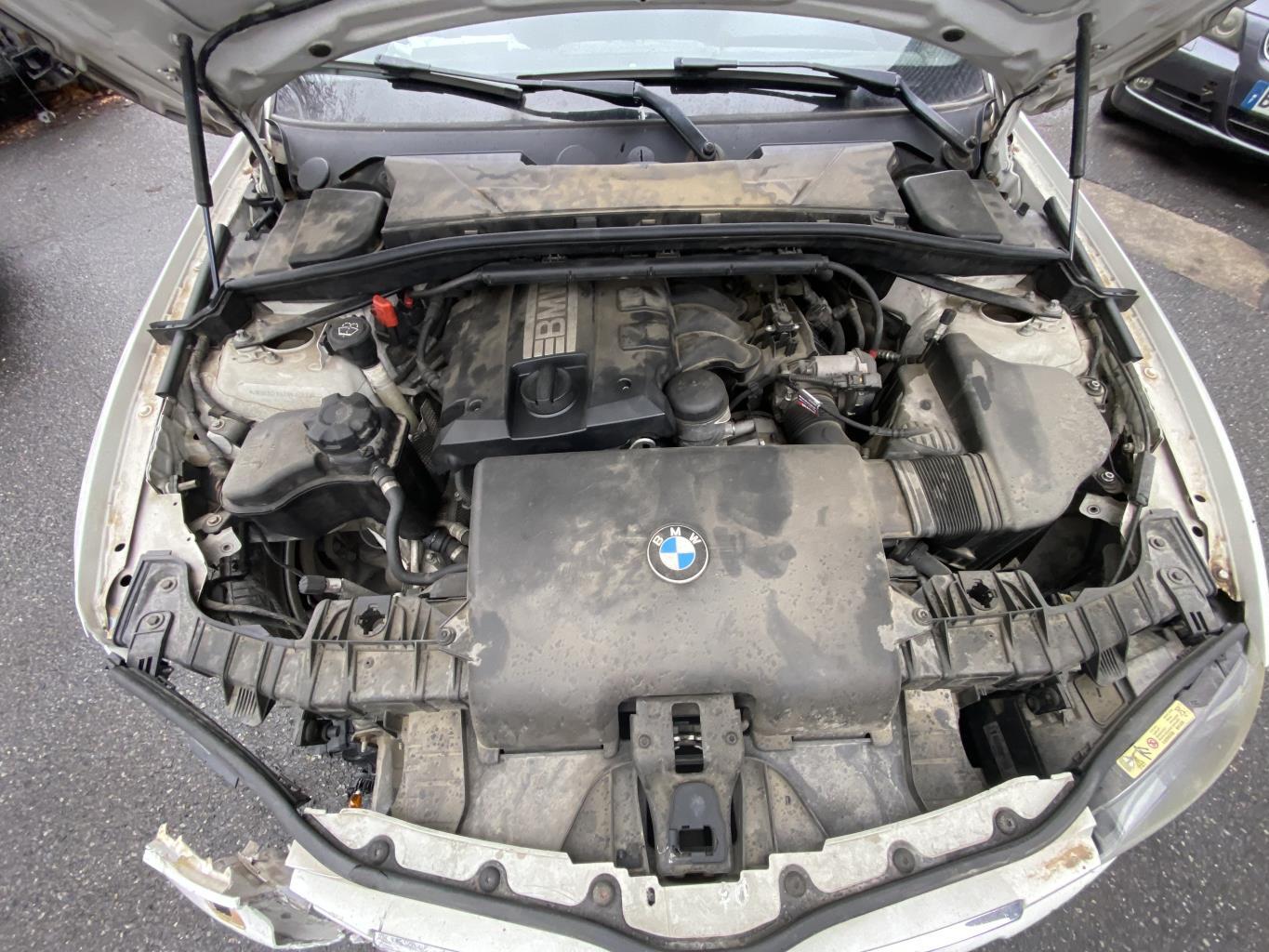 Cache moteur  BMW SERIE 1 E81 Essence - 1