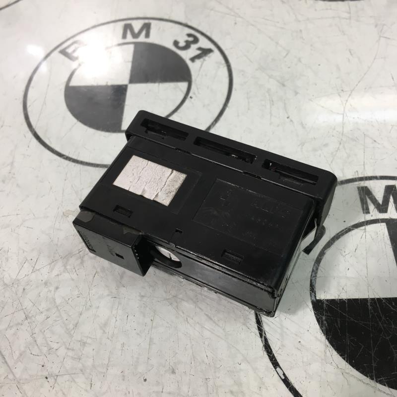 Bouton de warning BMW SERIE 3 E46 PHASE 1 Diesel - 1