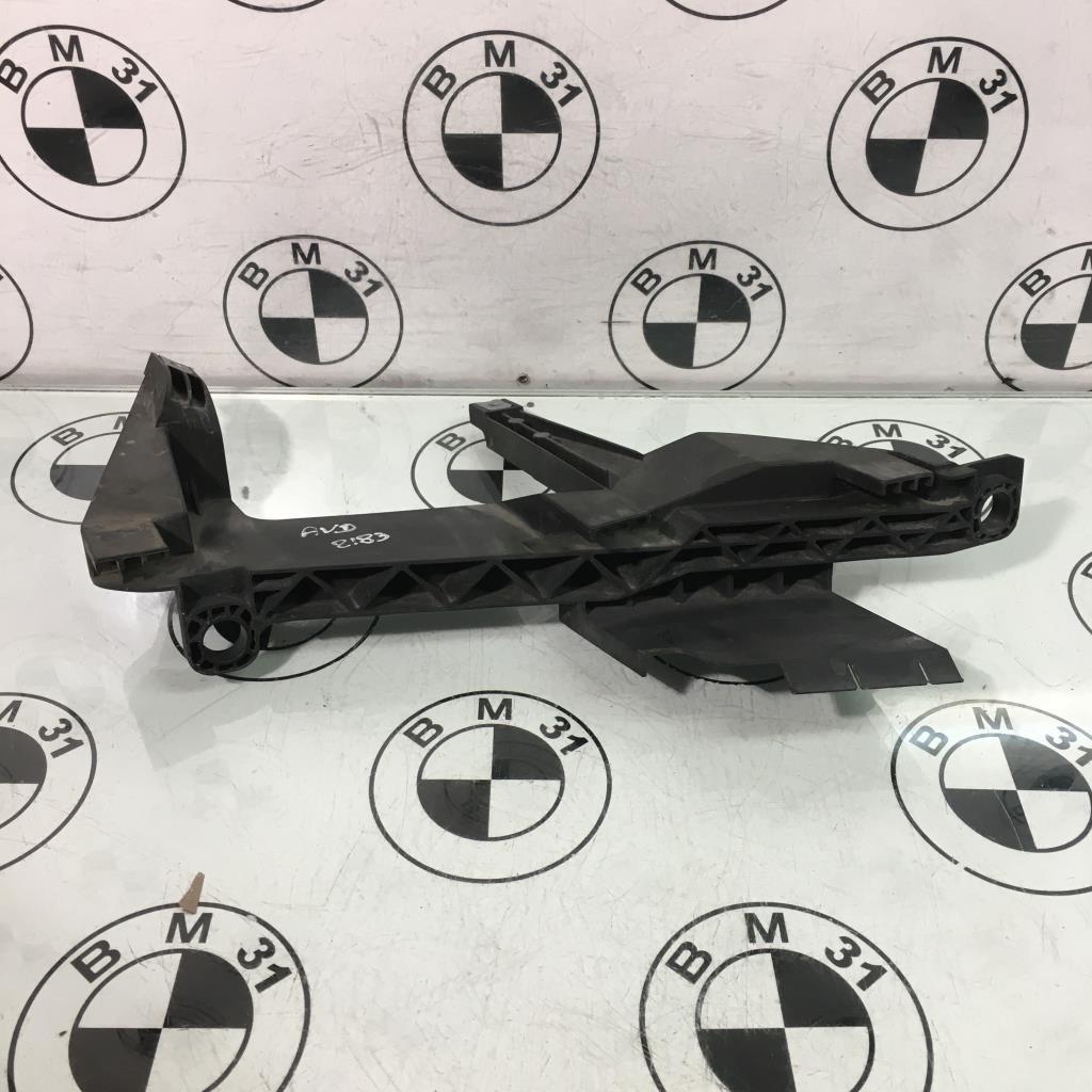 Support de phare droit (tôle) BMW X3 E83 PHASE 2 Diesel - 1