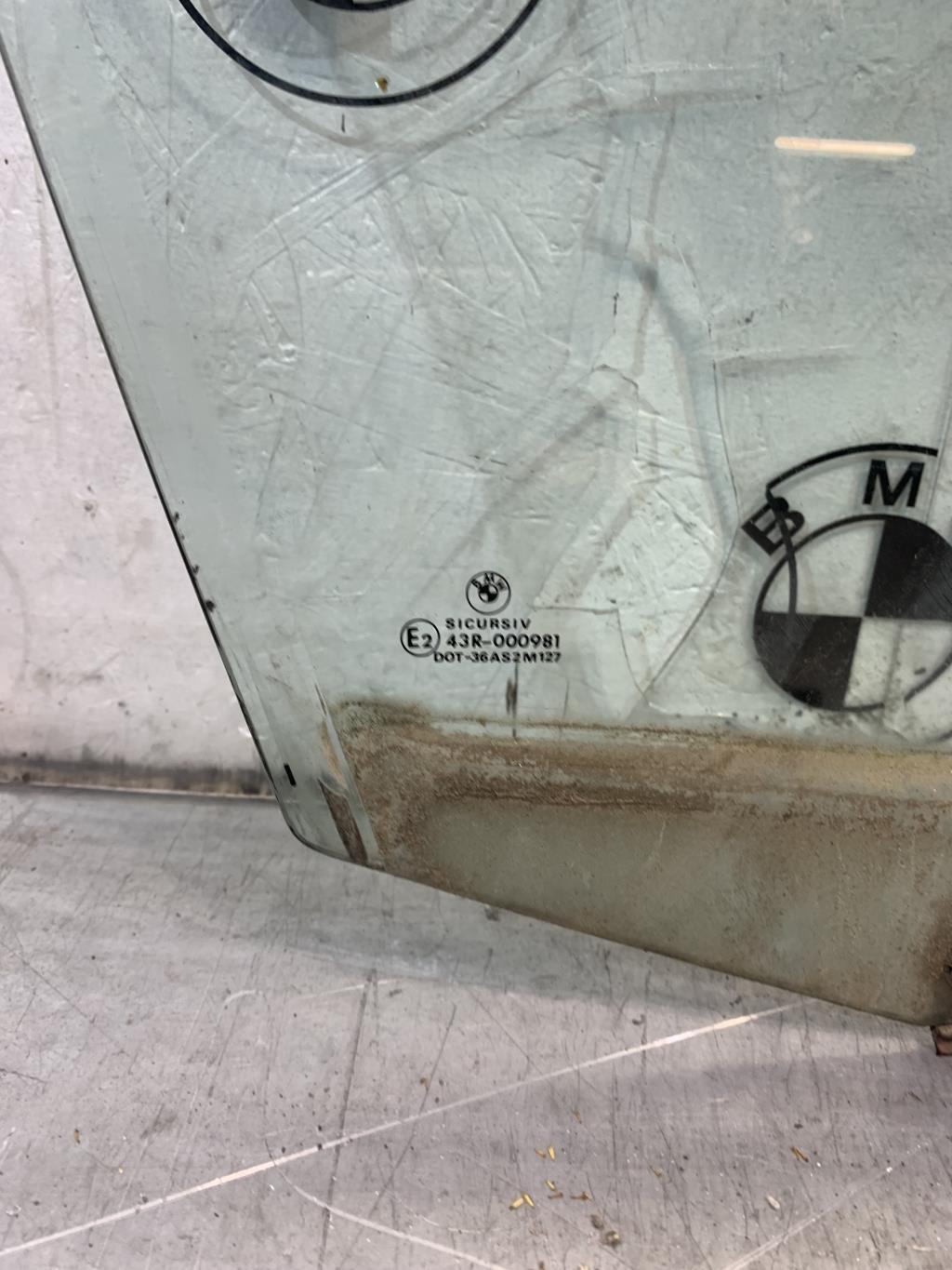 Vitre avant droit BMW SERIE 3 E46 TOURING PHASE 1 BREAK Diesel - 1