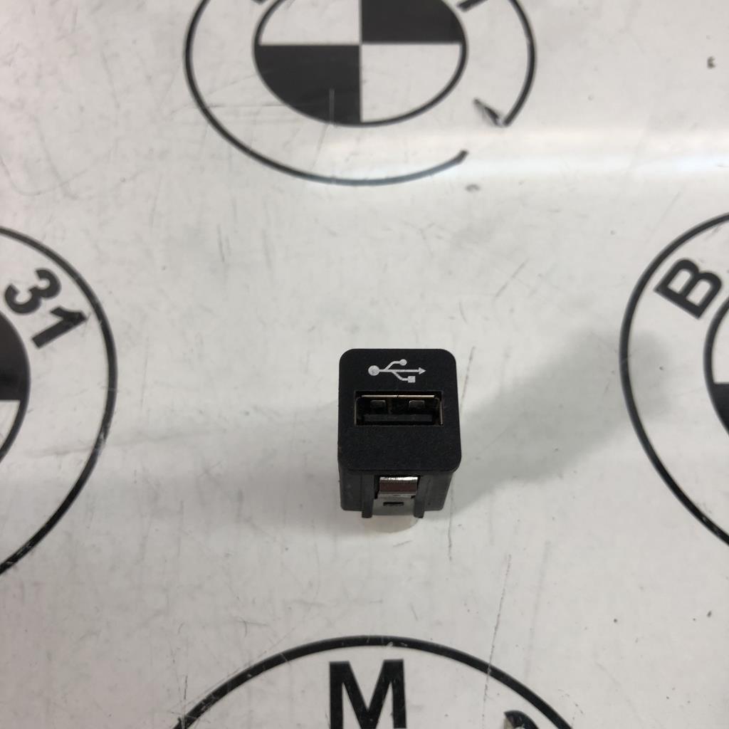 Presa porta USB BMW SERIE 5 F11 TOURING PHASE 1 BREAK Diésel - 1