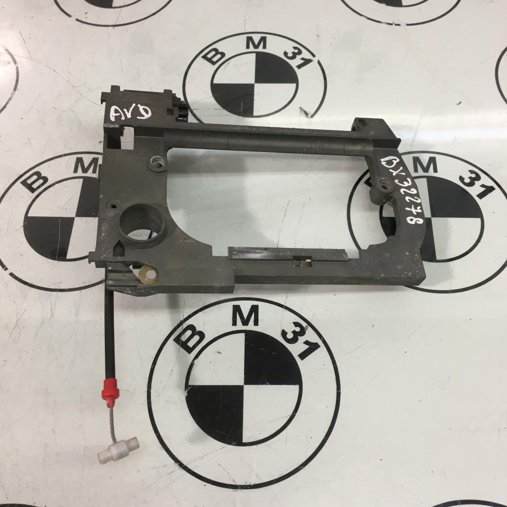 Supporto maniglia portiera anteriore destra BMW SERIE 5 E39 TOURING PHASE 1 BREAK  - 1