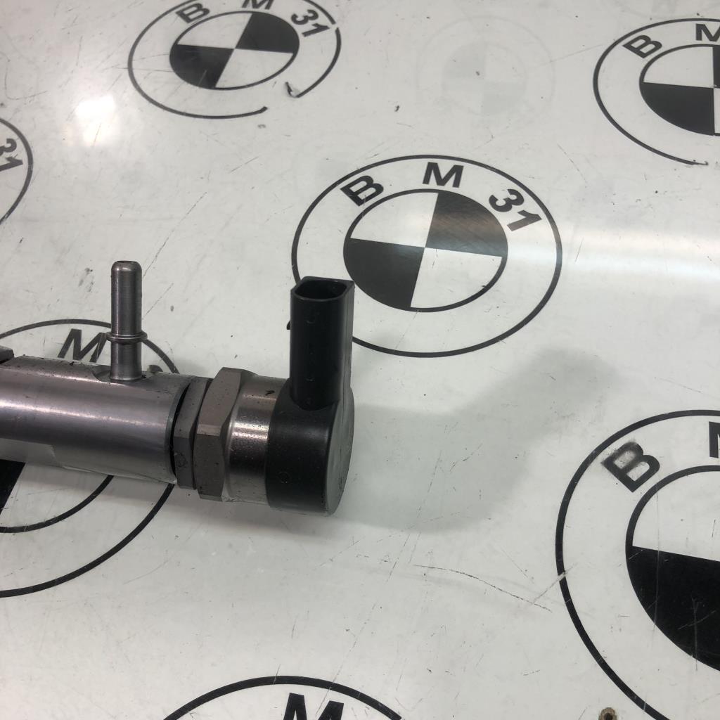 Rampe injection BMW SERIE 5 F10 PHASE 1  - 1