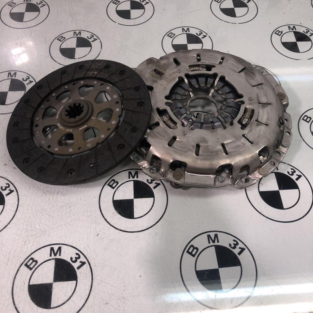 Embrayage BMW SERIE 3 E46 COUPE PHASE 1 Essence - 1