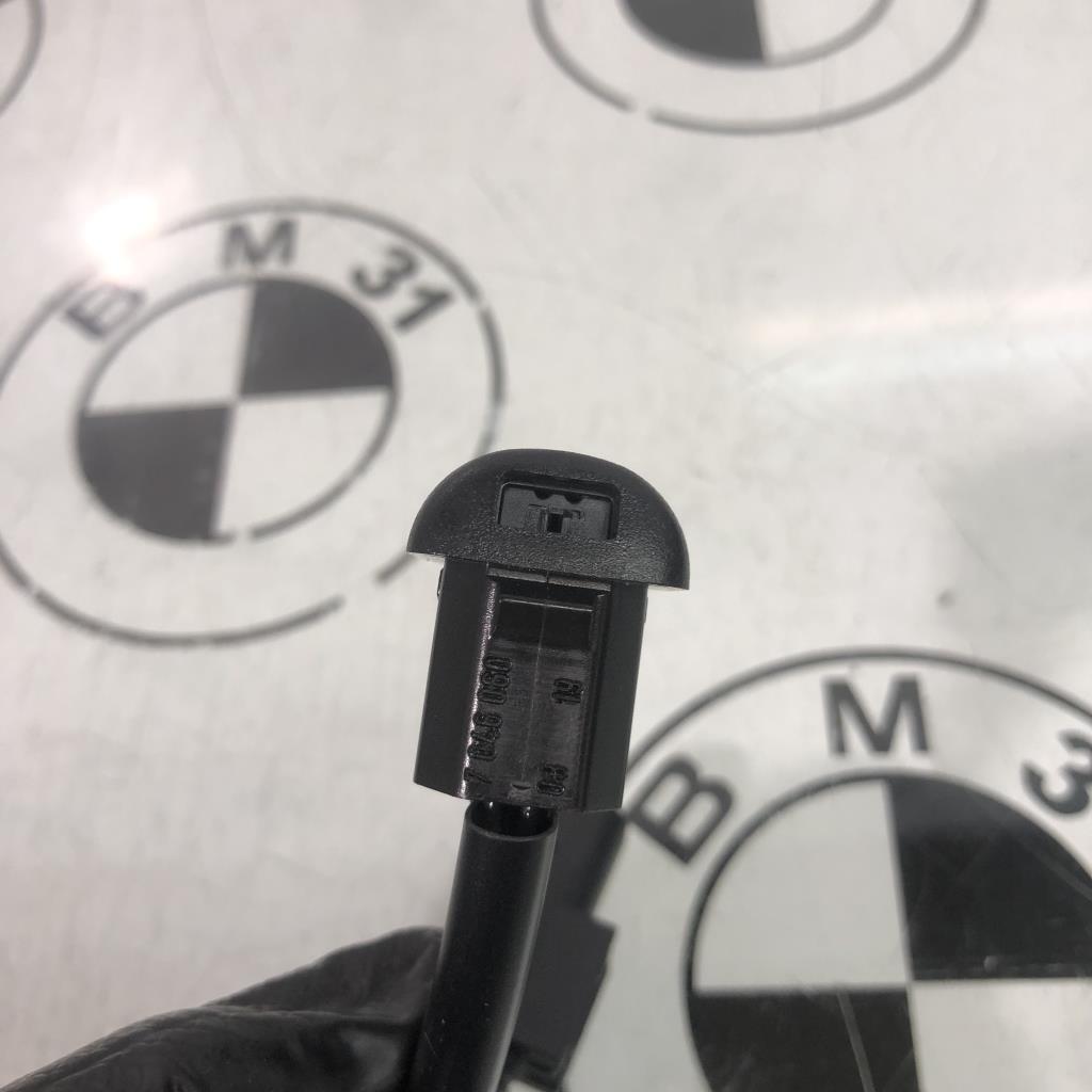 Gicleur lave glace BMW SERIE 5 E60 PHASE 1  - 1