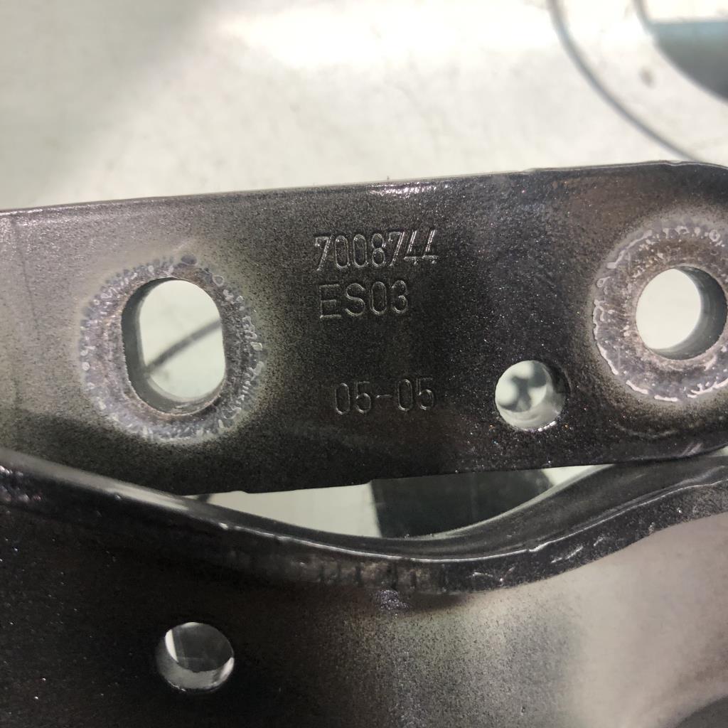 Charniere de porte de coffre droit BMW SERIE 6 E63 COUPE  - 1
