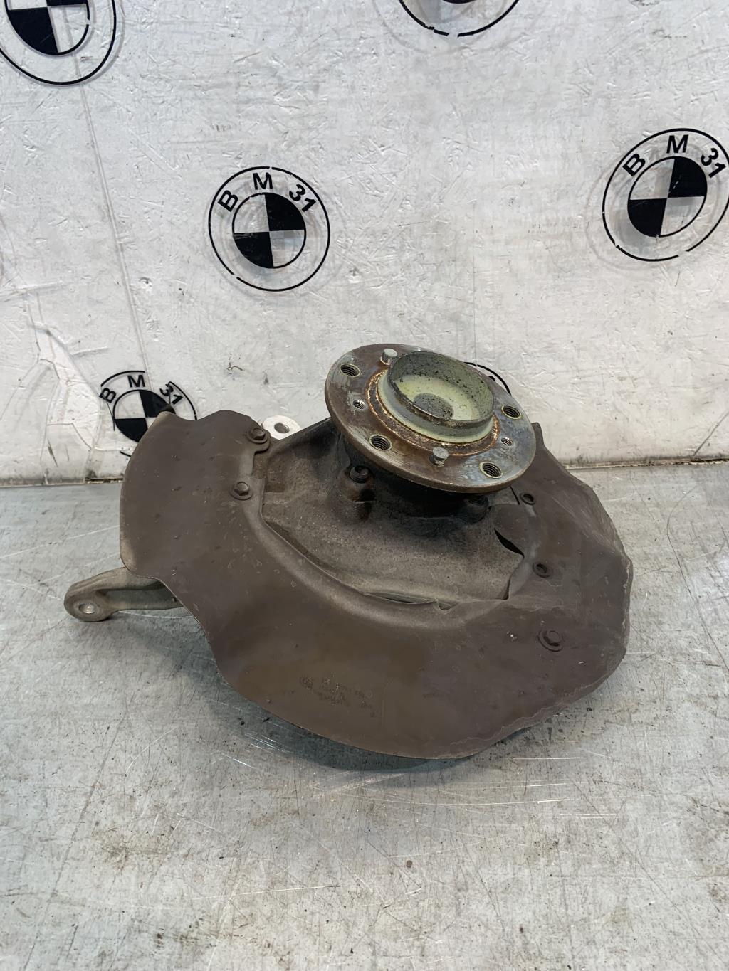 Fusee avant gauche BMW SERIE 6 E63 COUPE  - 1