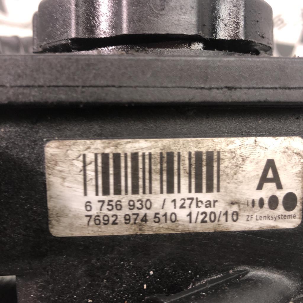 Pompe de direction BMW X5 E53  - 1