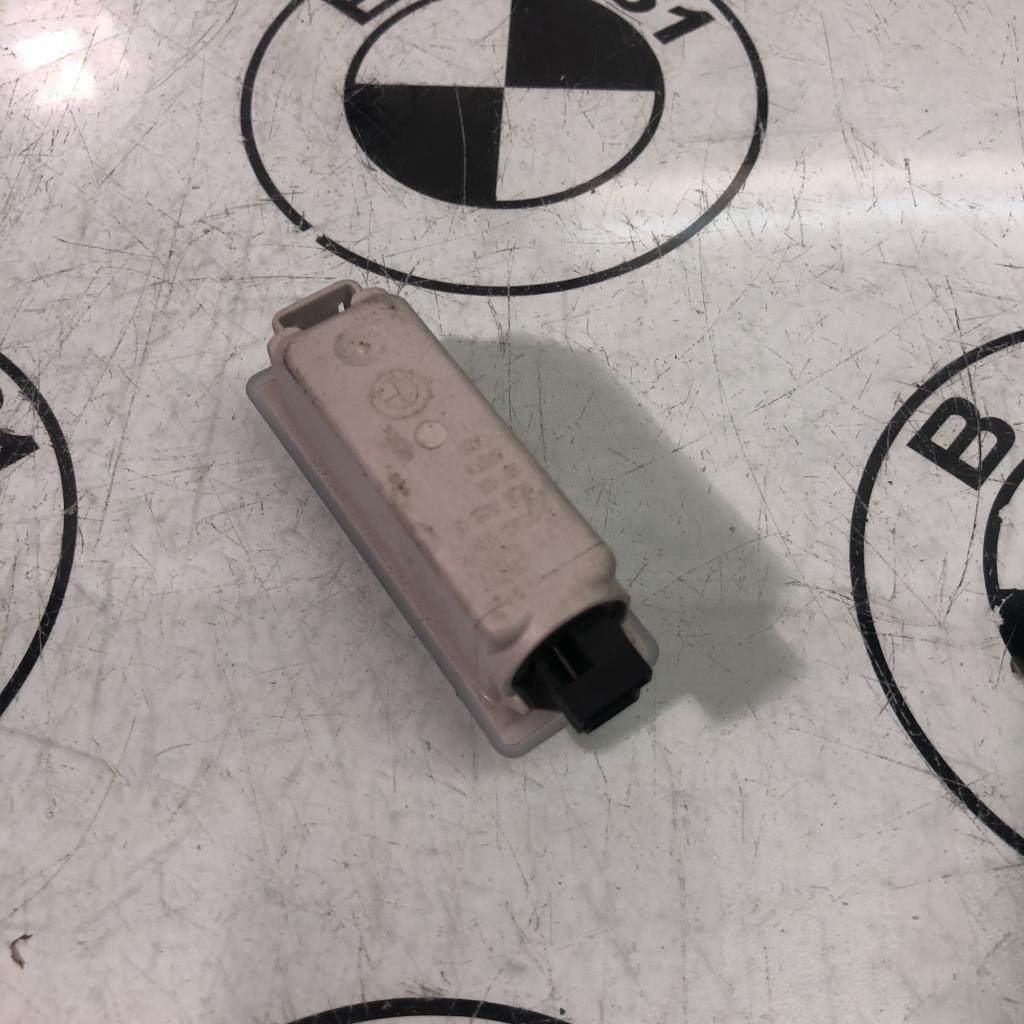 Eclairage de plafonnier BMW X3 E83 PHASE 2 Diesel - 1