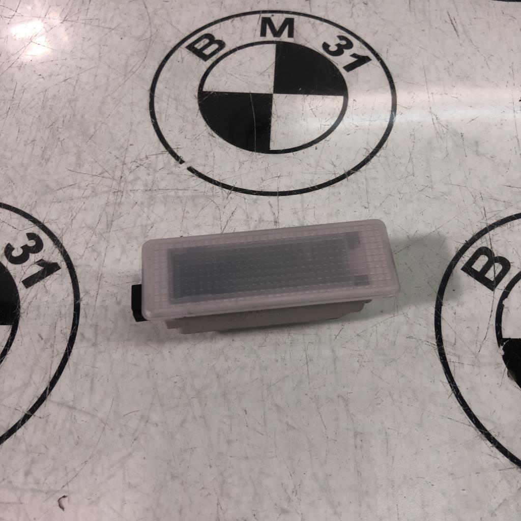 Eclairage de plafonnier BMW X3 E83 PHASE 2 Diesel - 1