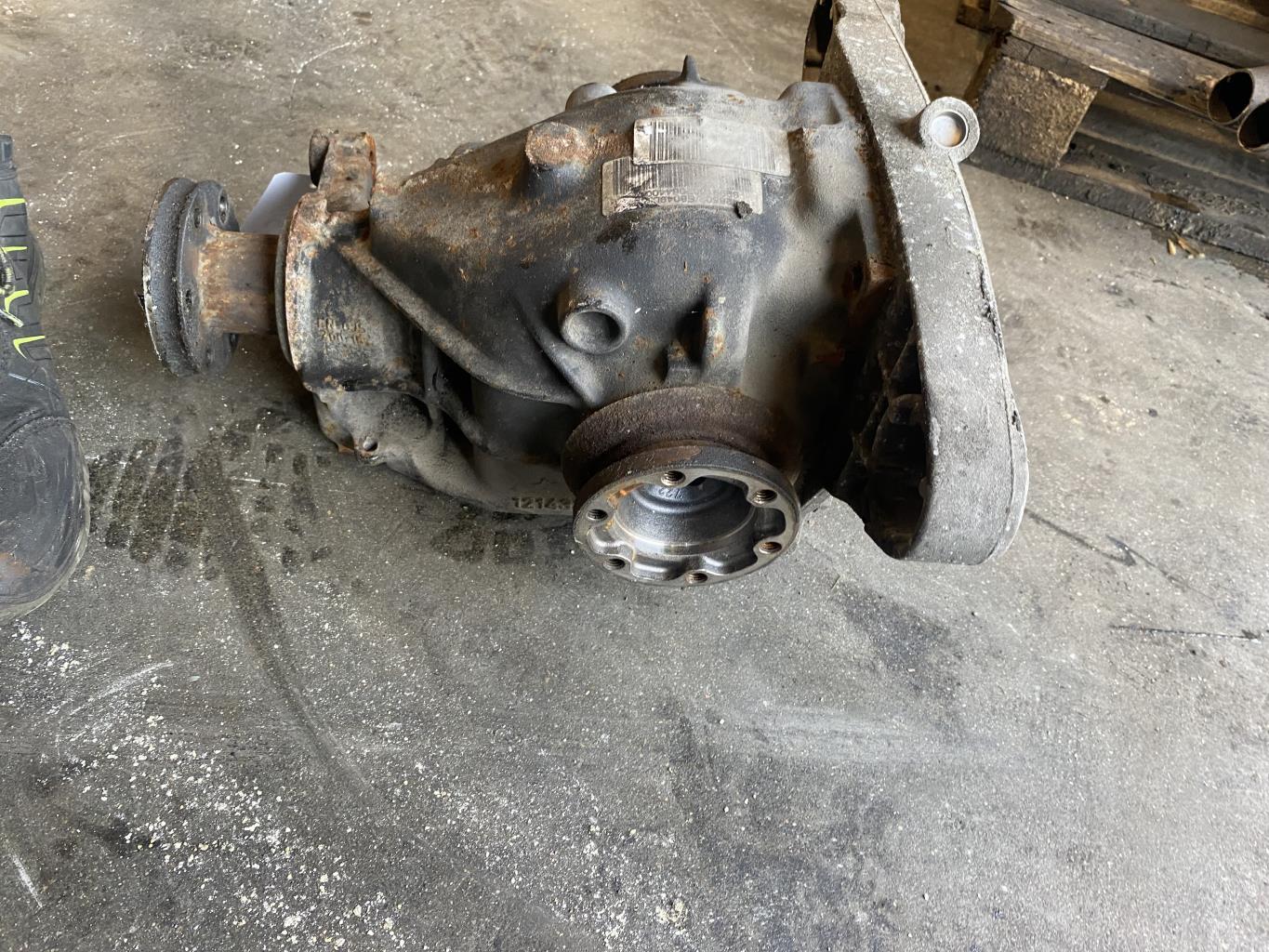 Pont (propulsion) BMW SERIE 5 E39 PHASE 1 Essence - 1