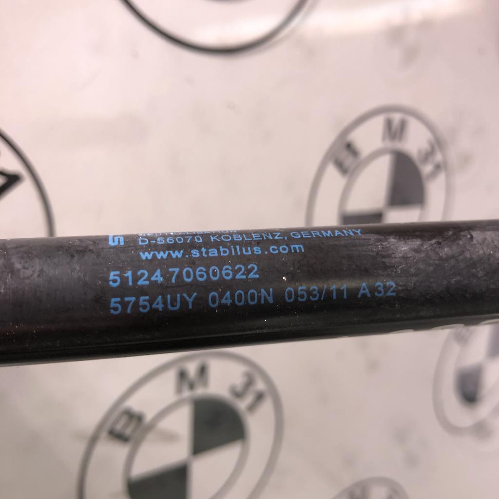 Verin de coffre BMW SERIE 1 E81 Diesel - 1