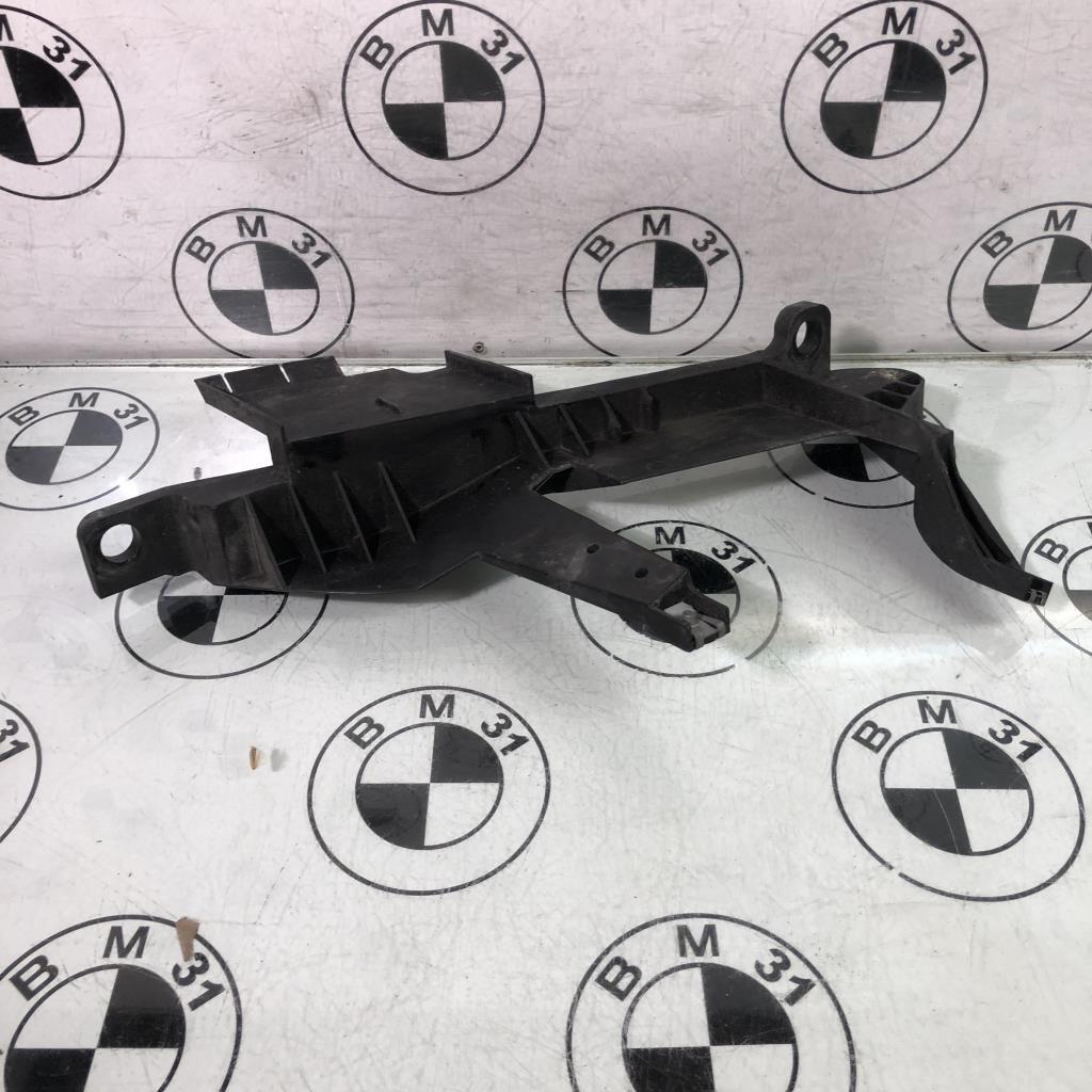 Support de phare gauche (tôle) BMW X3 E83 PHASE 1  - 1