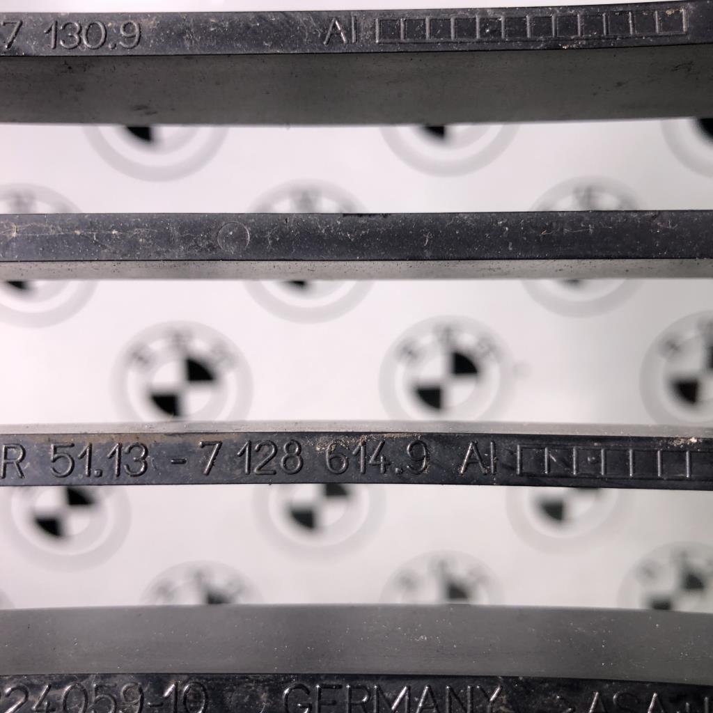 Grille de calandre droite BMW SERIE 1 E87 PHASE 2 Diesel - 1